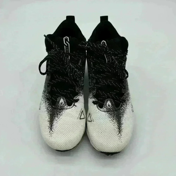 Under Armour Lock Down Football Cleats 3025088-001 Size 5Y - Picture 5 of 5